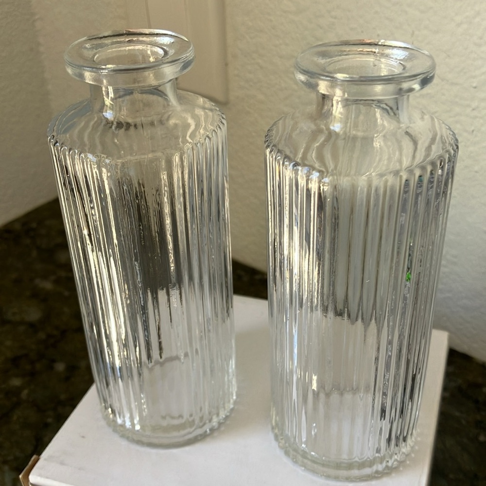 Glass Vases - Set of 2 - Picture 3 of 7